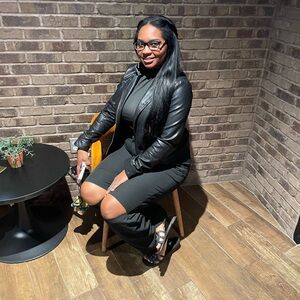 Meet your Posher, Karinda